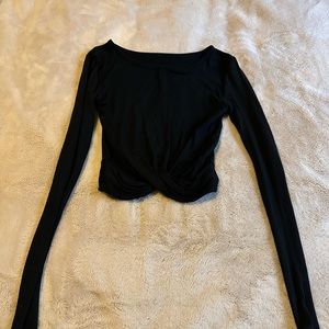 Alo Yoga Twist Front Long Sleeve Crop